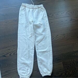 ALO Yoga Cream SweatPants
